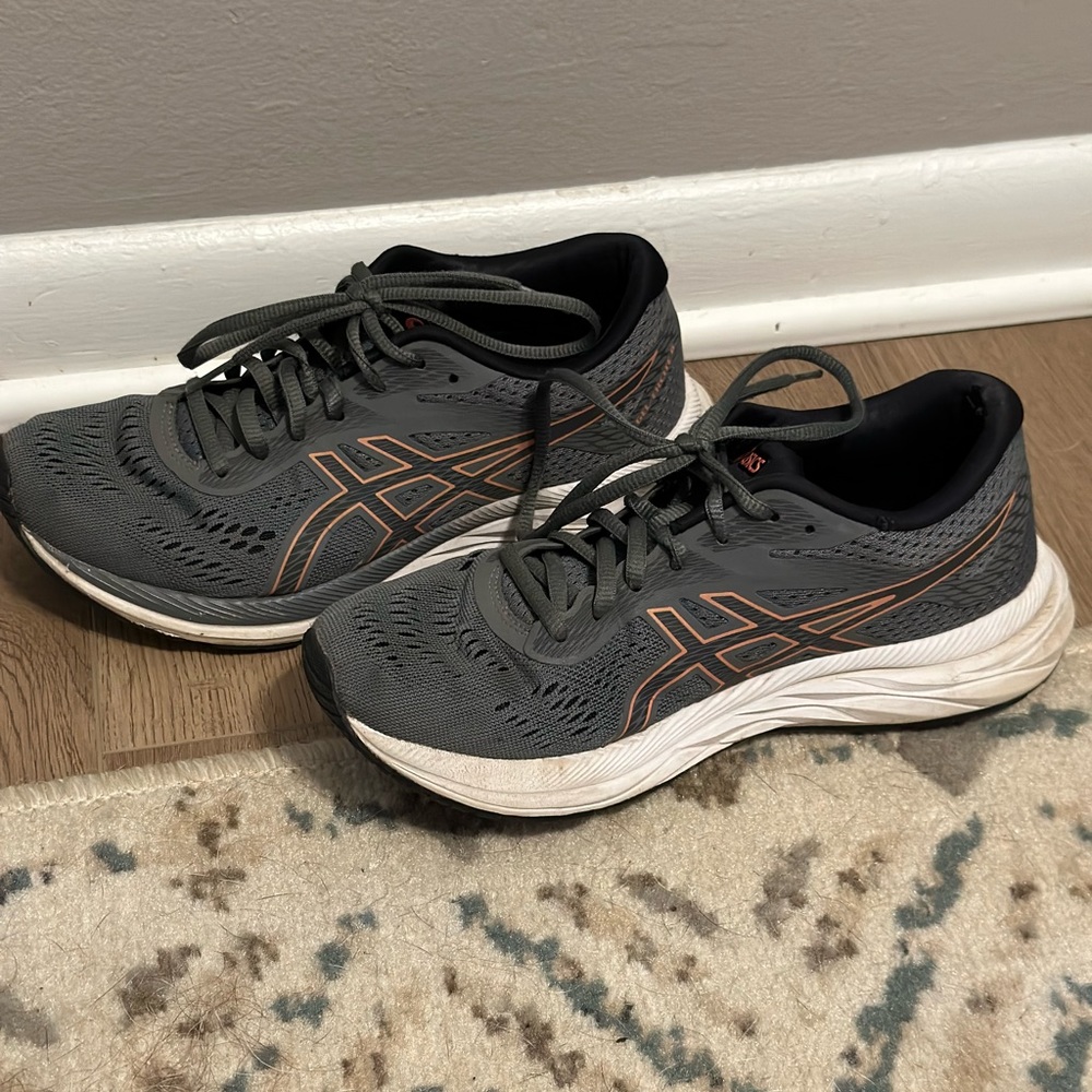Asics Running Shoes Size 7 Grey Gel Excite 6 Athletic Shoes